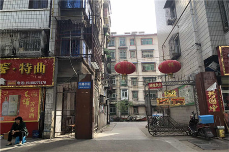 龙都鲁东明珠2室2厅1卫60万93.35m2出售